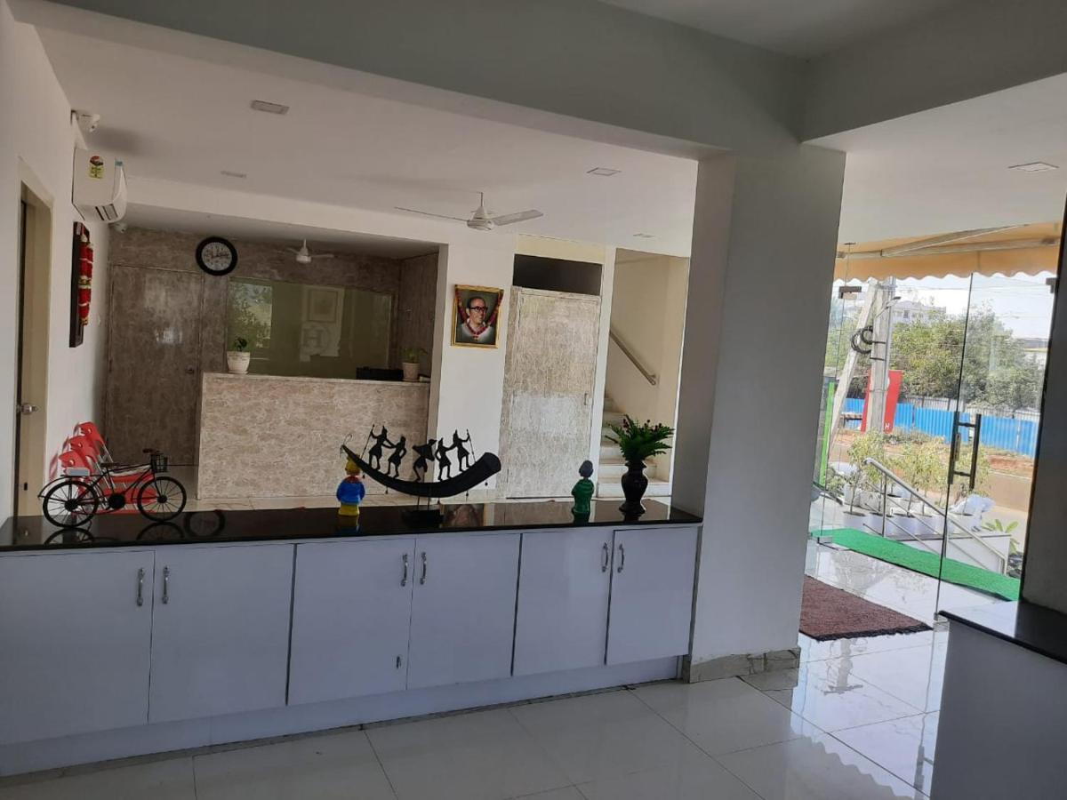 Hotel H - Housity