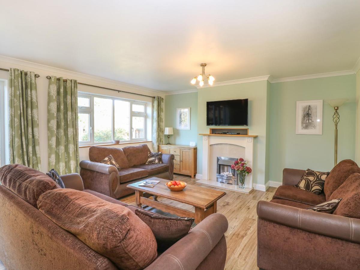 Lyndenhurst - Housity