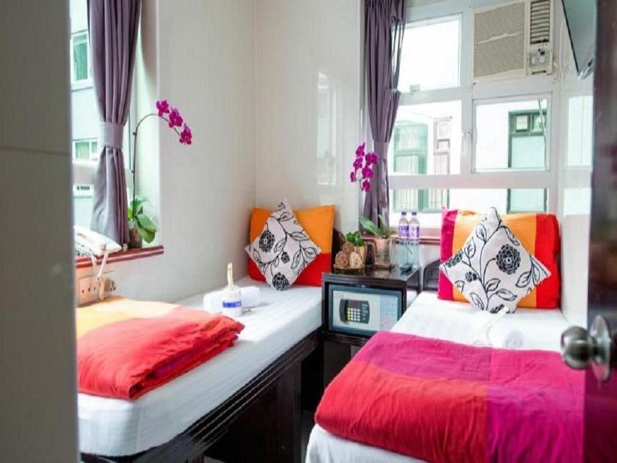 Manila Lounge - Housity