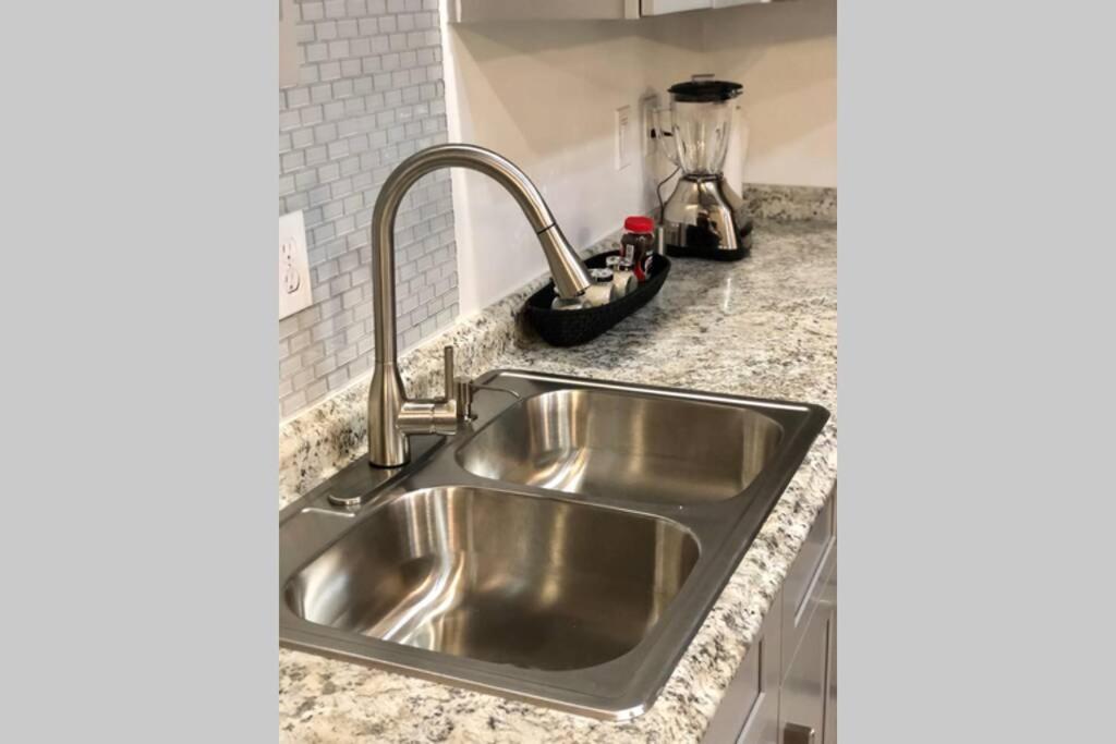 NEW 2 BEDROOM LUXURY APARTMENT -GREAT LOCATION -MODERN - Hizvo