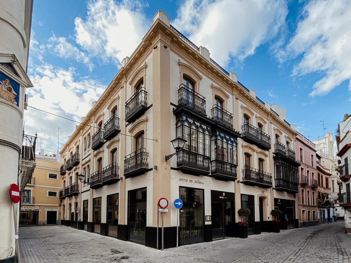Gran edificio con balcones Vincci Selección Unuk 5 GL en Sevilla