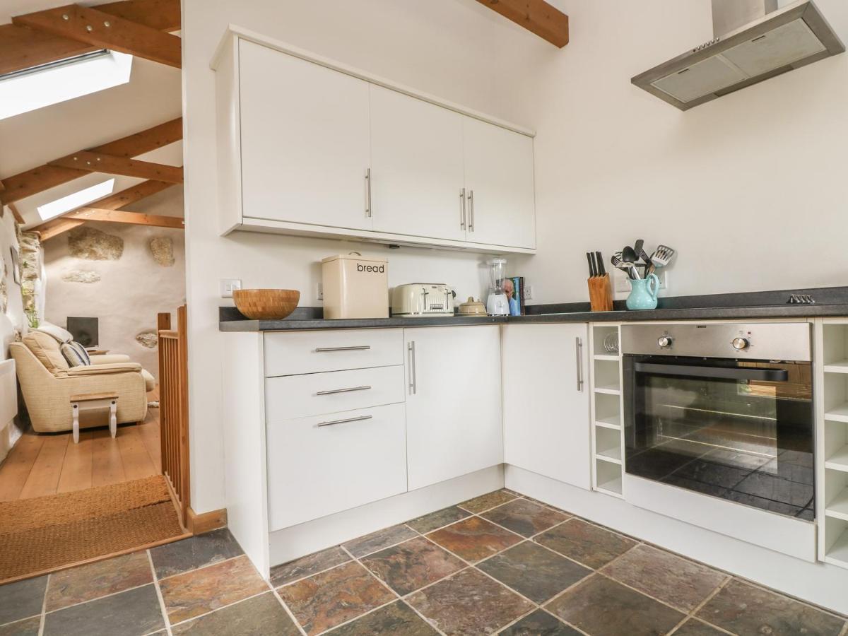 Barneys Barn - Housity