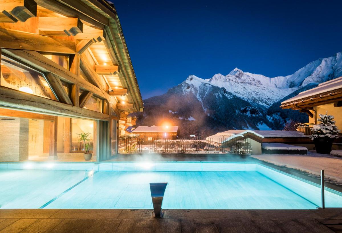 Vue générale sur la montagne ou vue sur la montagne depuis l'hôtel