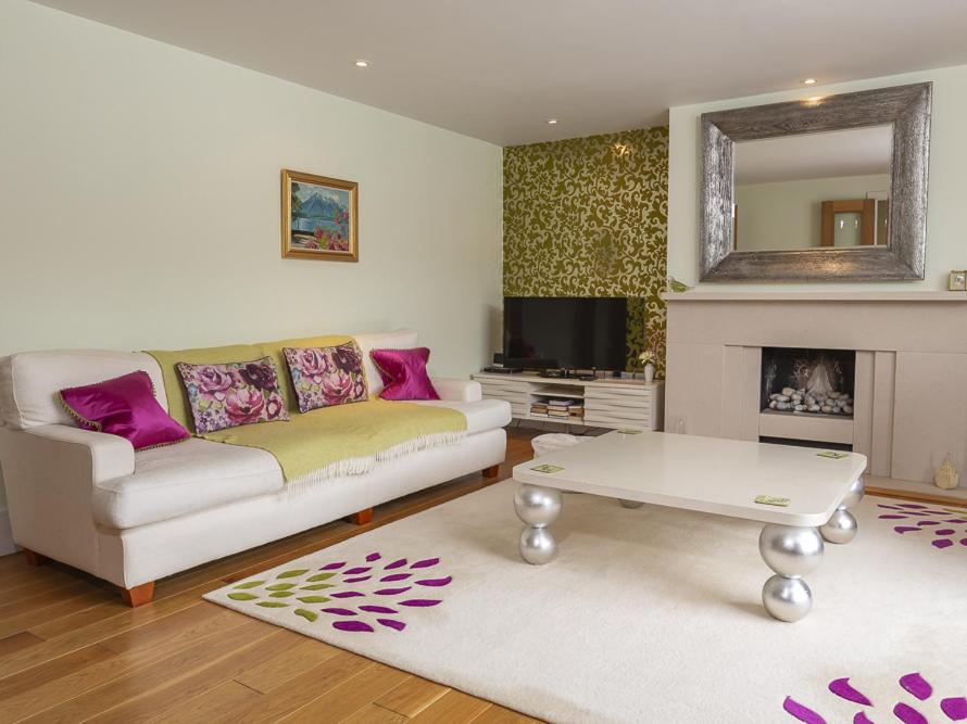 10 Dart Marina - Housity