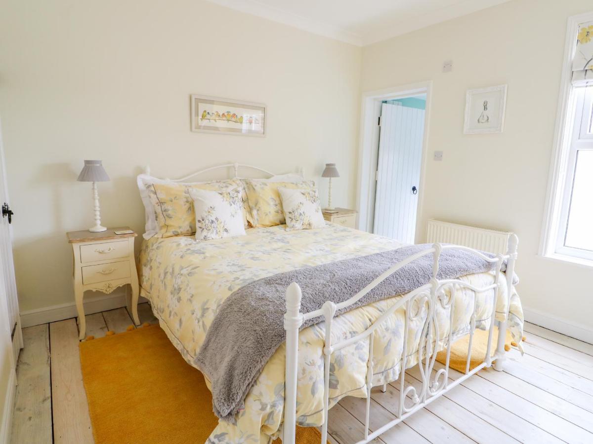Coorie Cottage - Housity