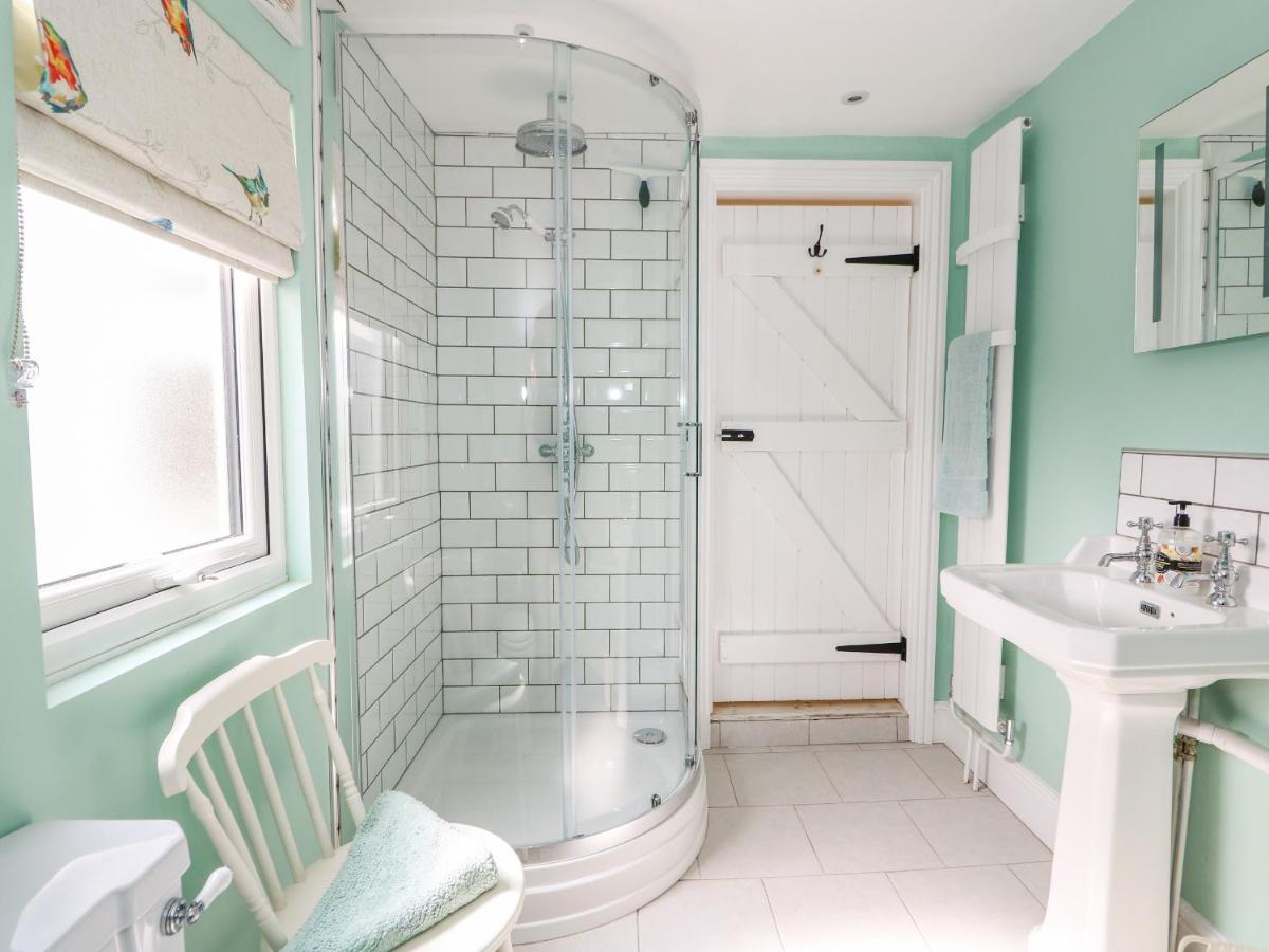 Coorie Cottage - Housity