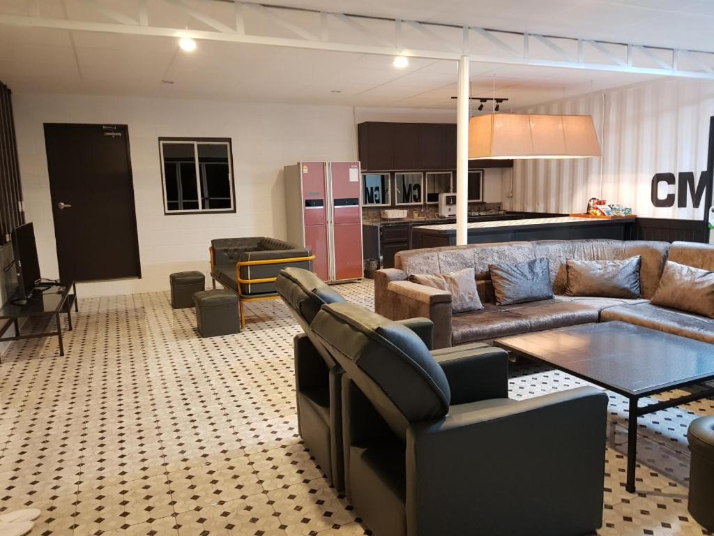 Hotel Snow Angeles - Housity