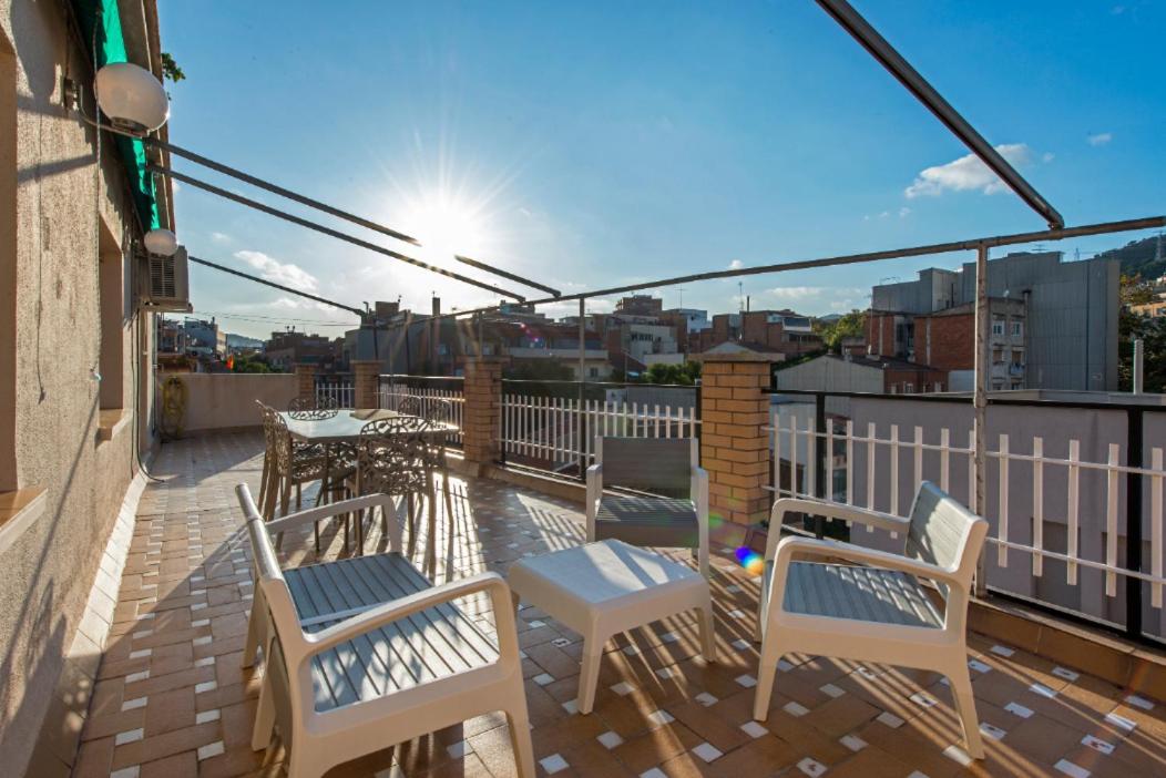 Big terrace and bright penthouse for 6 persons - Housity