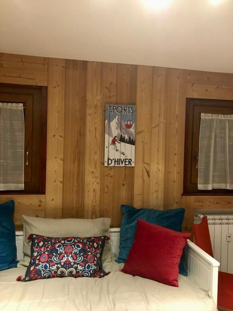 Aroma di Legno e Profumo di Neve - Housity