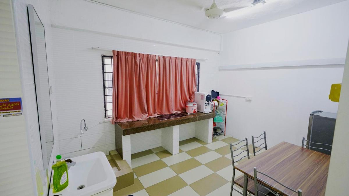 Pak Long Shoplot Homestay - Housity