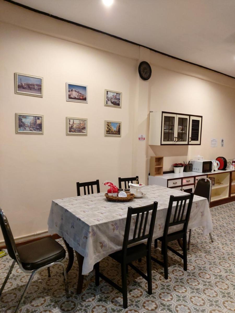 Real Bangkok Guesthouse - Housity