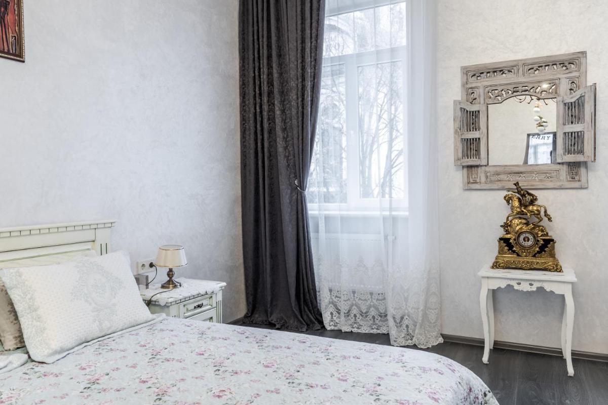 Dominicana l Apartments l Lviv Historical City Center - Housity