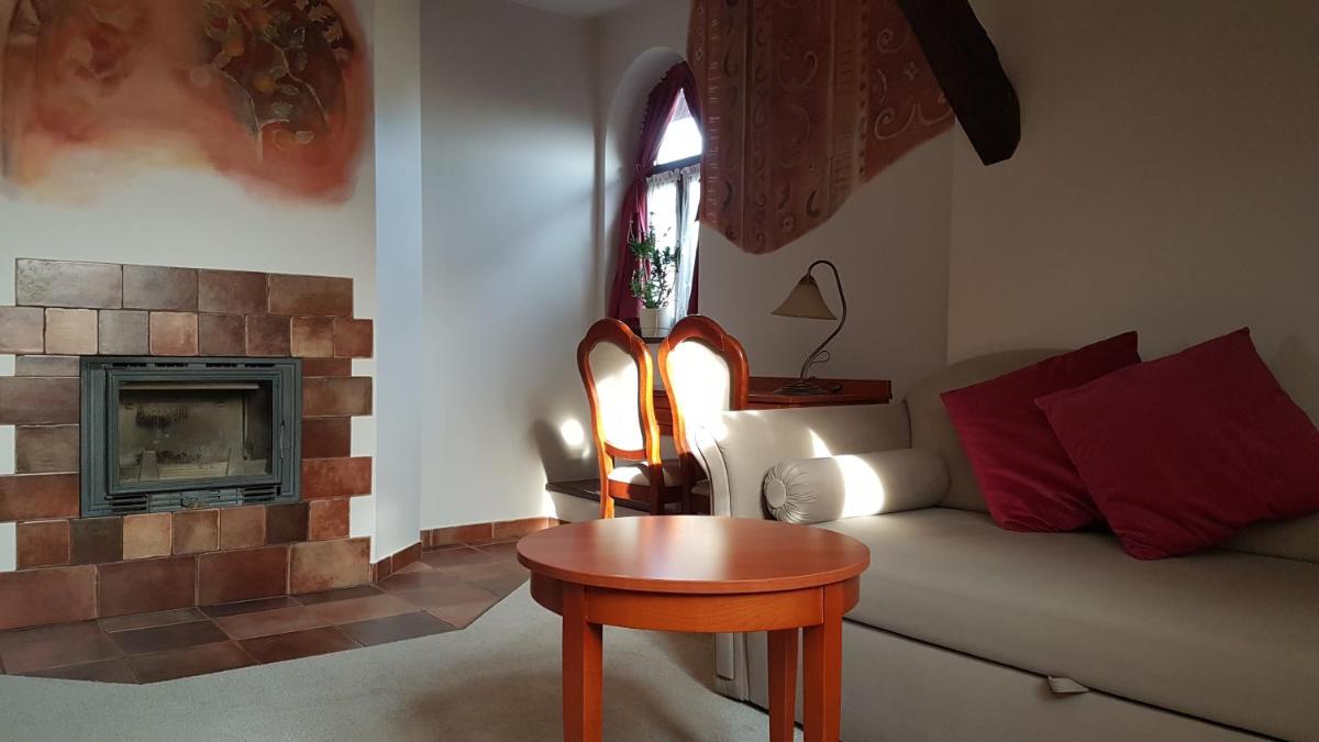 Villa Del Arte Bed & Breakfast - Housity