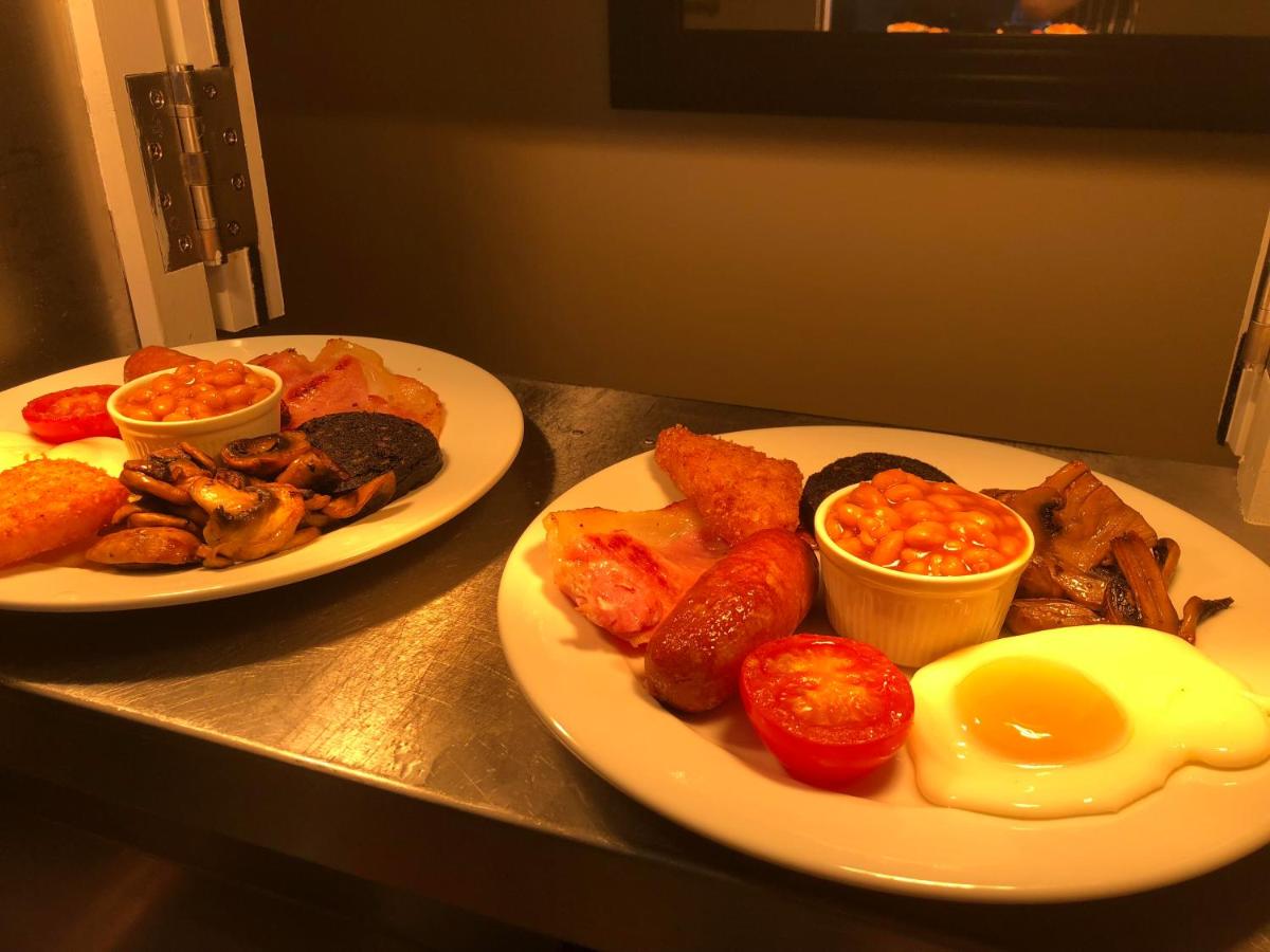 The Buck Inn - Housity