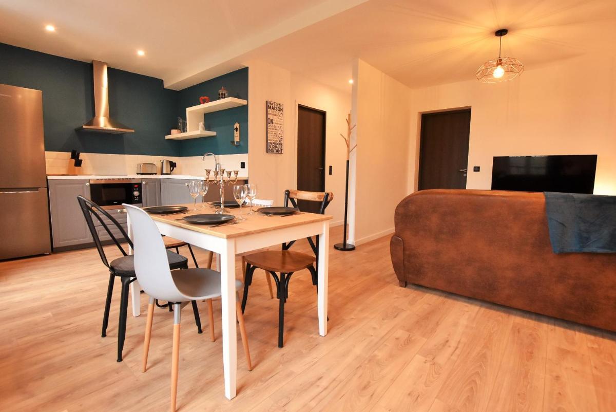 LA LOGE DU MONTCEL - T2 -1er étage - Housity