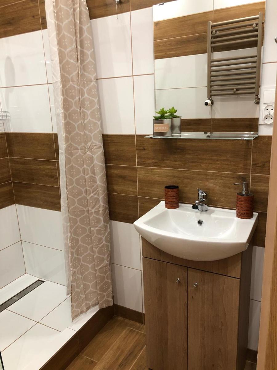 Nowoczesny pokój w spokojnej okolicy - Housity