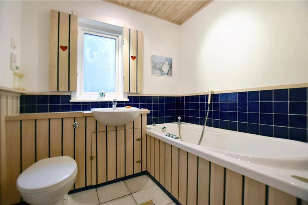 Unique, perfectly located town centre house - Housity