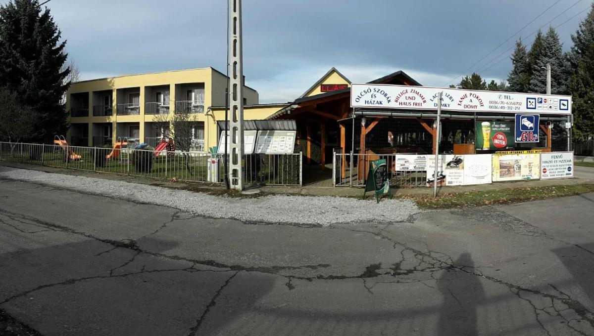 Grill Terasz Étterem és Szálláshely - Housity