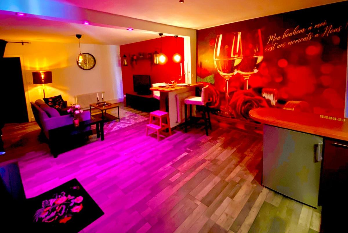 Suite avec Jacuzzi et Sauna Privée - Housity