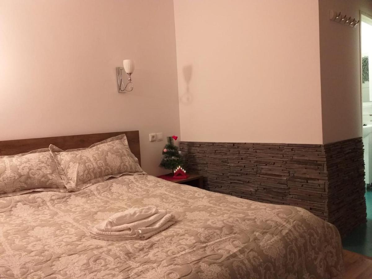 Sara House - Housity