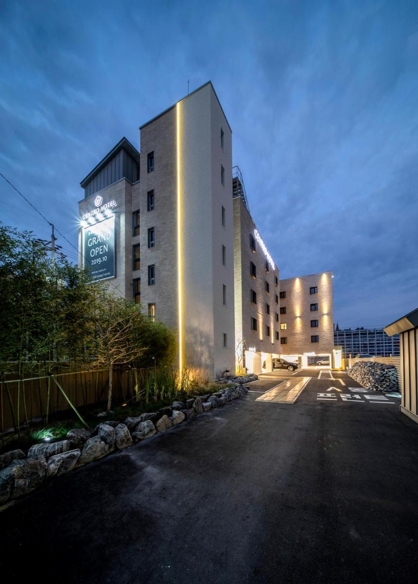 Centro Hotel - Housity