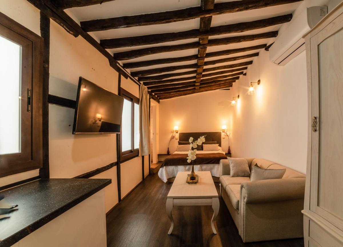Tres Lunas - Housity