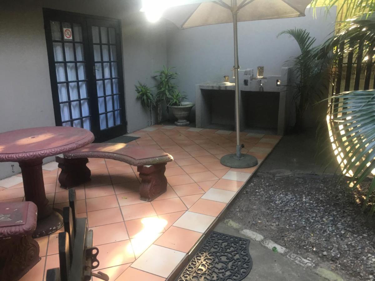 Garden Apartments - Housity