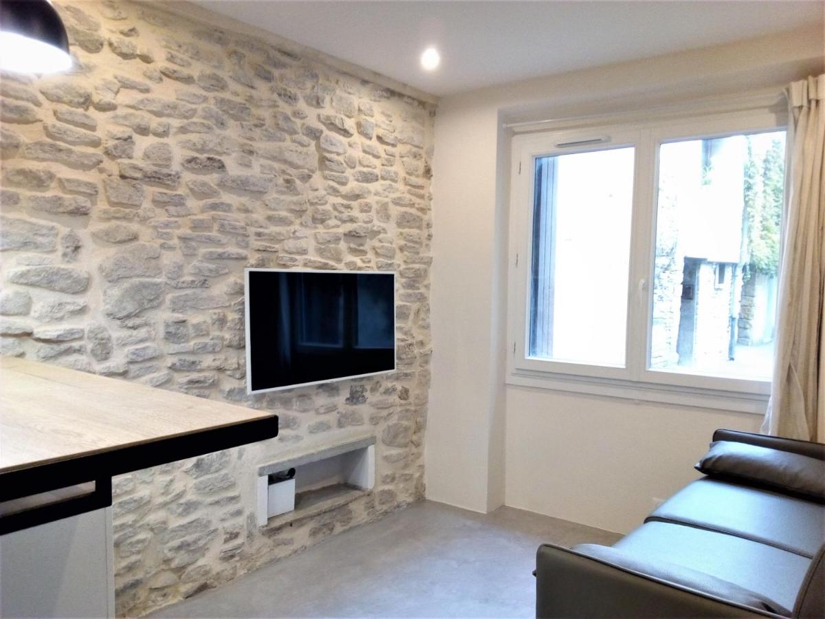 Le Petit Studio - 15 m2 - Centre Ville - Sorgue à 50 m - Housity