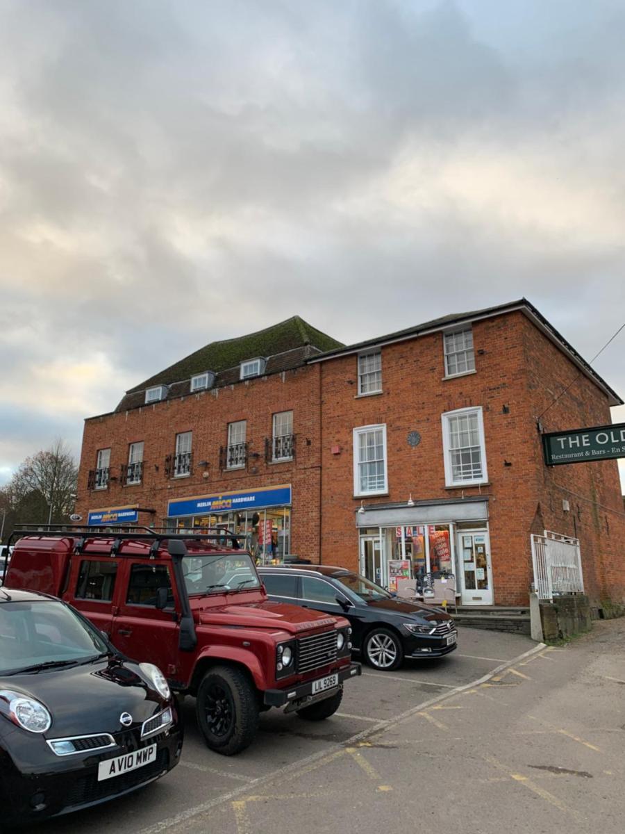 Market Hill Apartments - Housity