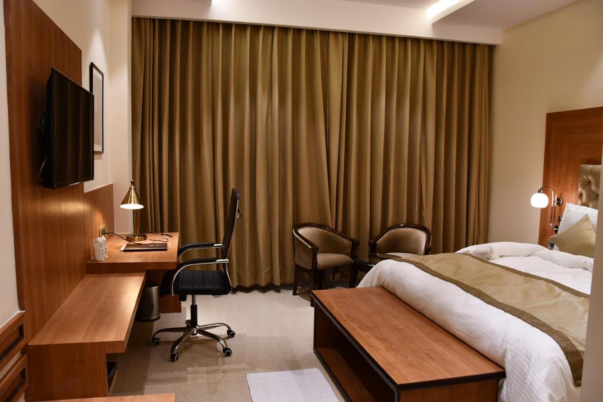 Mayur Hotel &amp; Resort - Housity