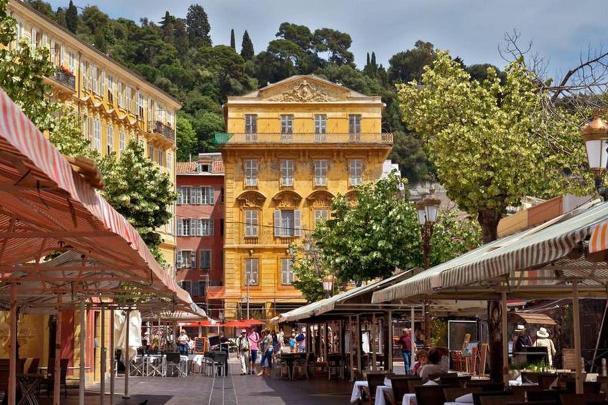 Suitetrails - Plein centre Appartement climatisé et spacieux avec grande terrasse sur le toit à Nice