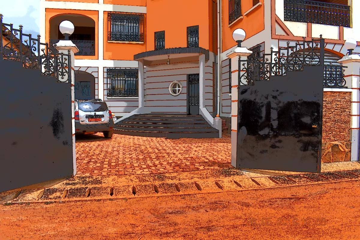 Résidence VICYMA 2 P tout confort Bafoussam centre - Housity