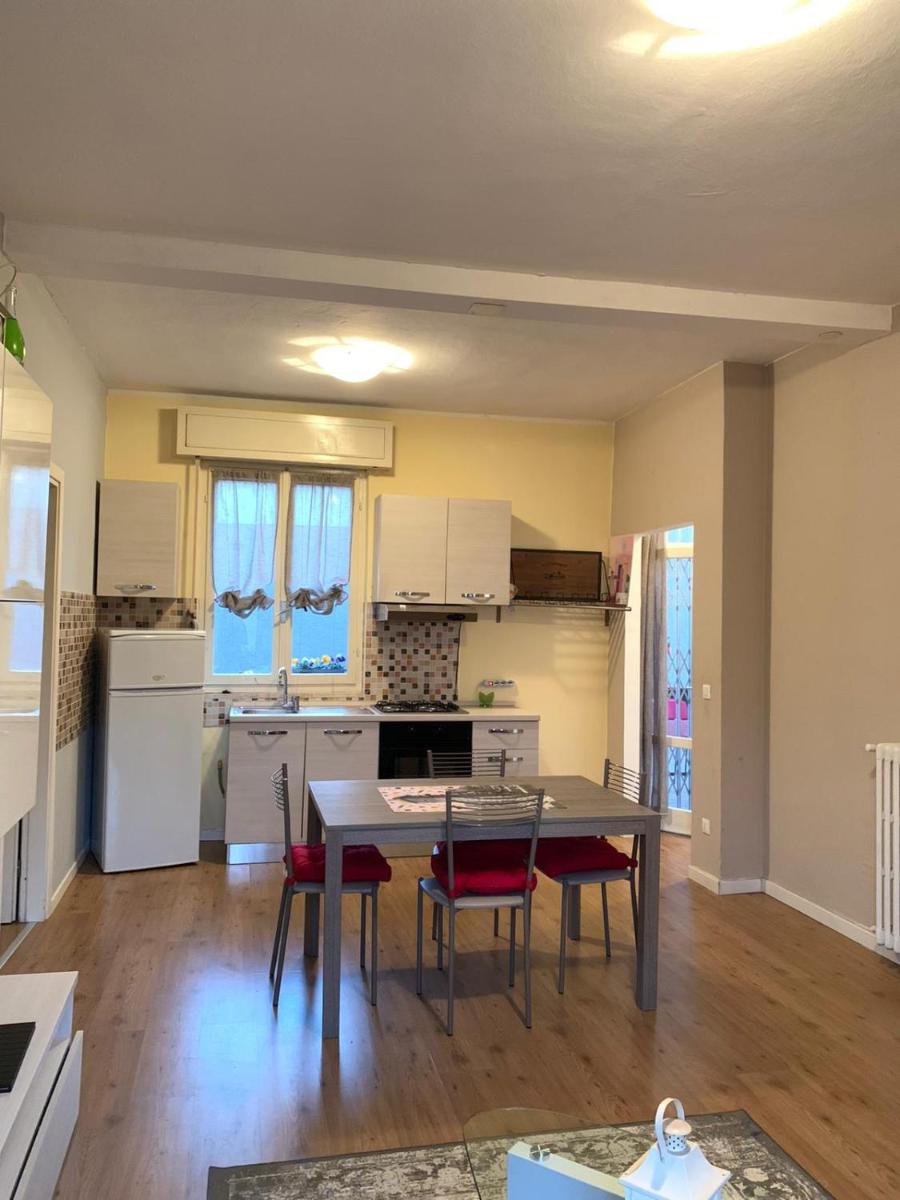 Franciacorta flat & bollicine - Housity