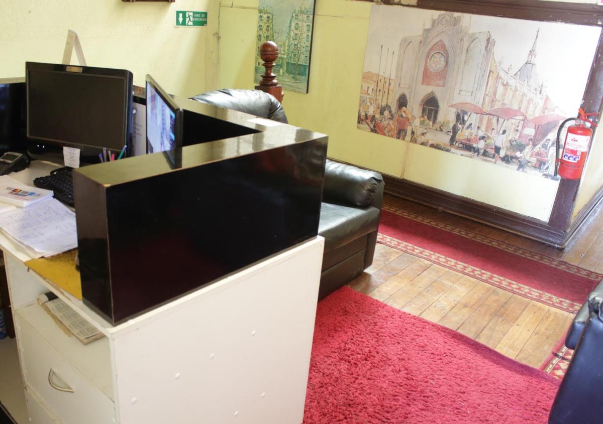 Hostal Fiorenttina - Housity