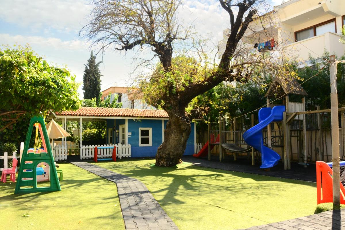 Club Anastasia - Family Hotel - Housity