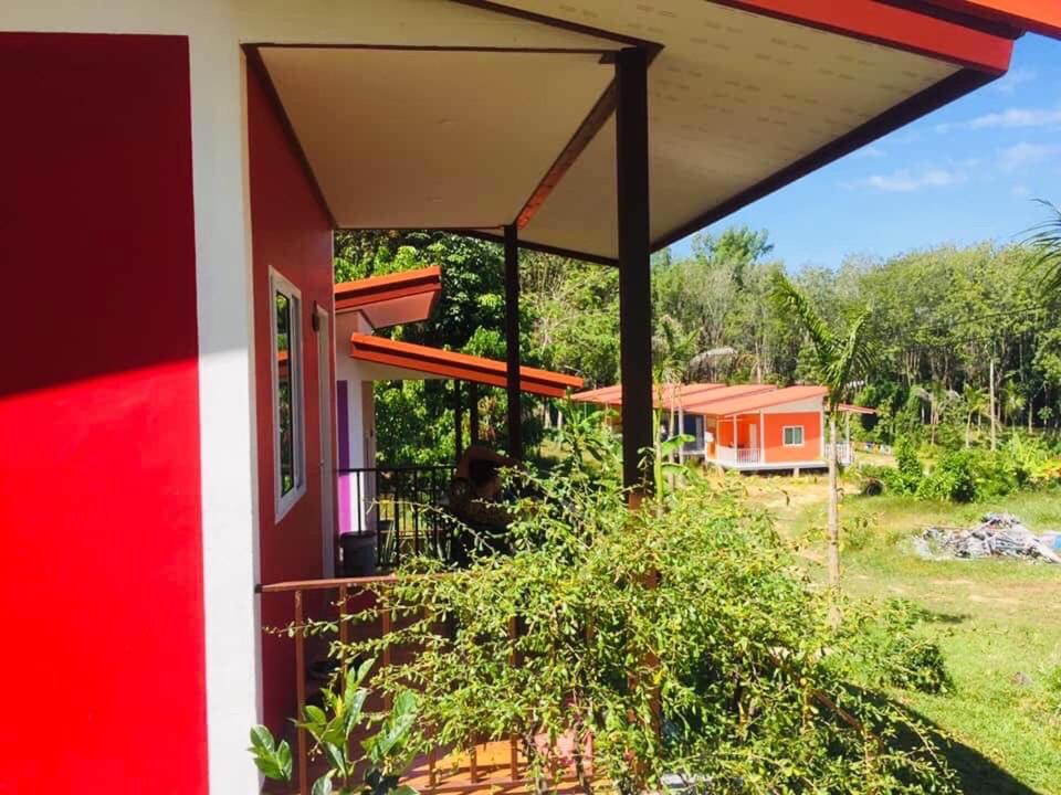 Koh Yao Candy House - Housity