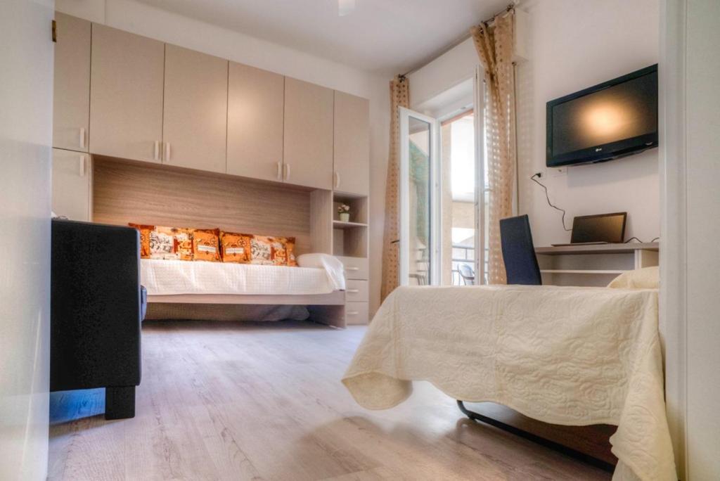 Trilocale ristrutturato a 200m dal mare:VINCI246 - Housity