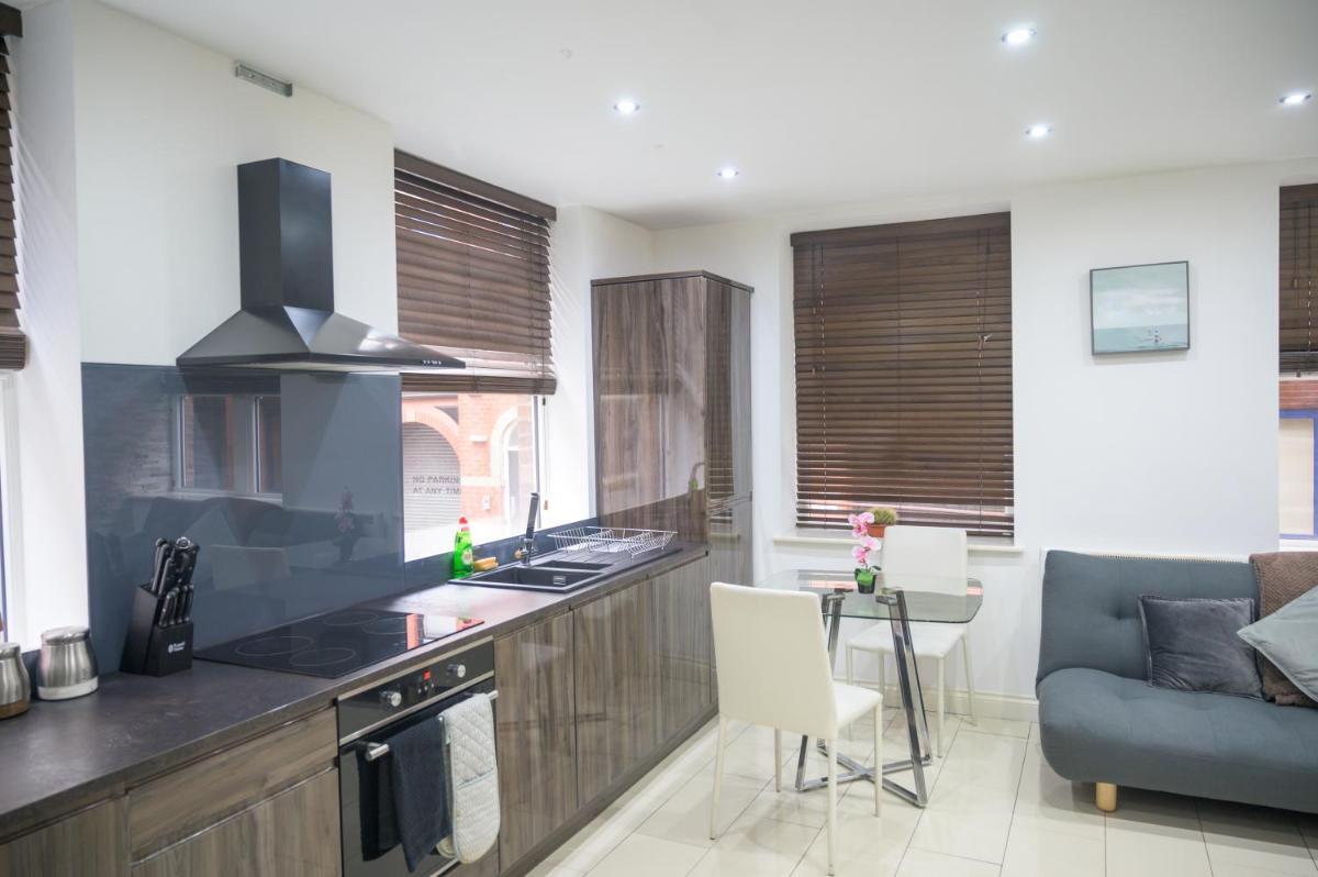 V2 Apartments Park Row - Housity