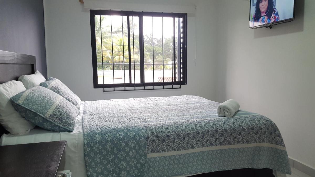 Hotel Tazumal House - Housity