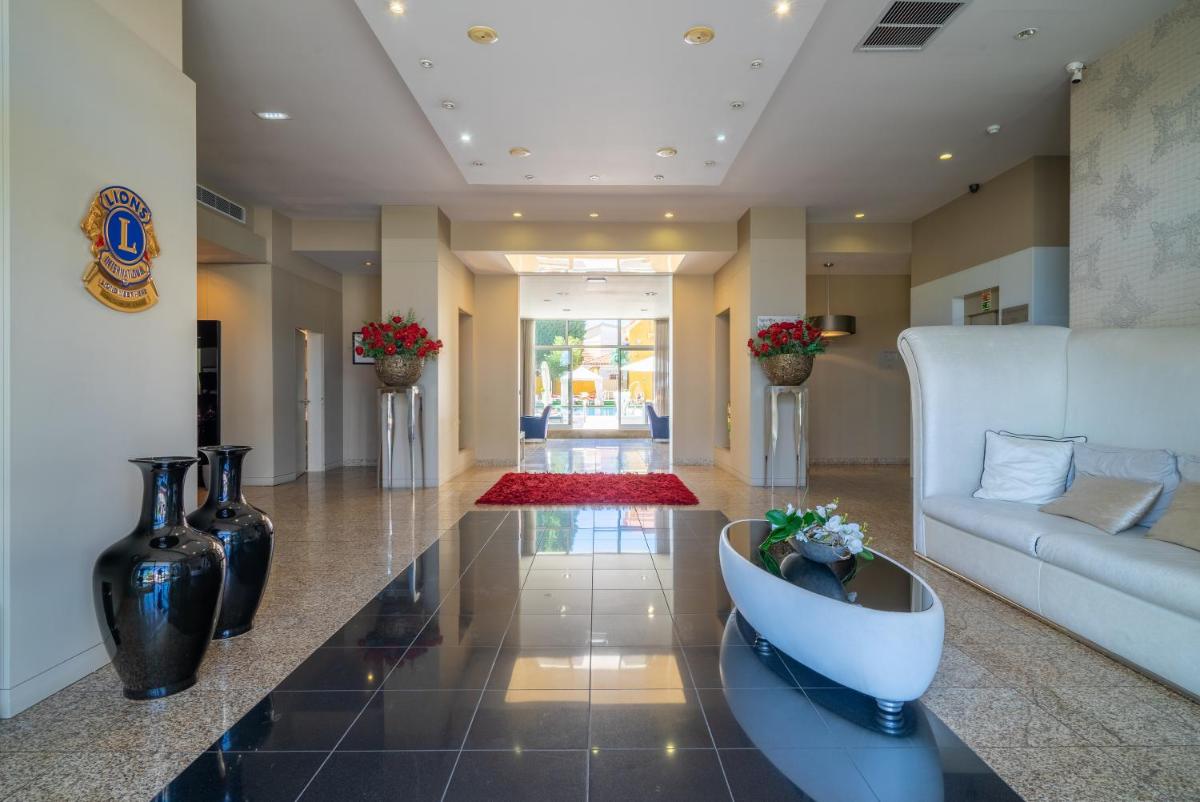 Uma área de estar em Hotel de Ilhavo Plaza & Spa