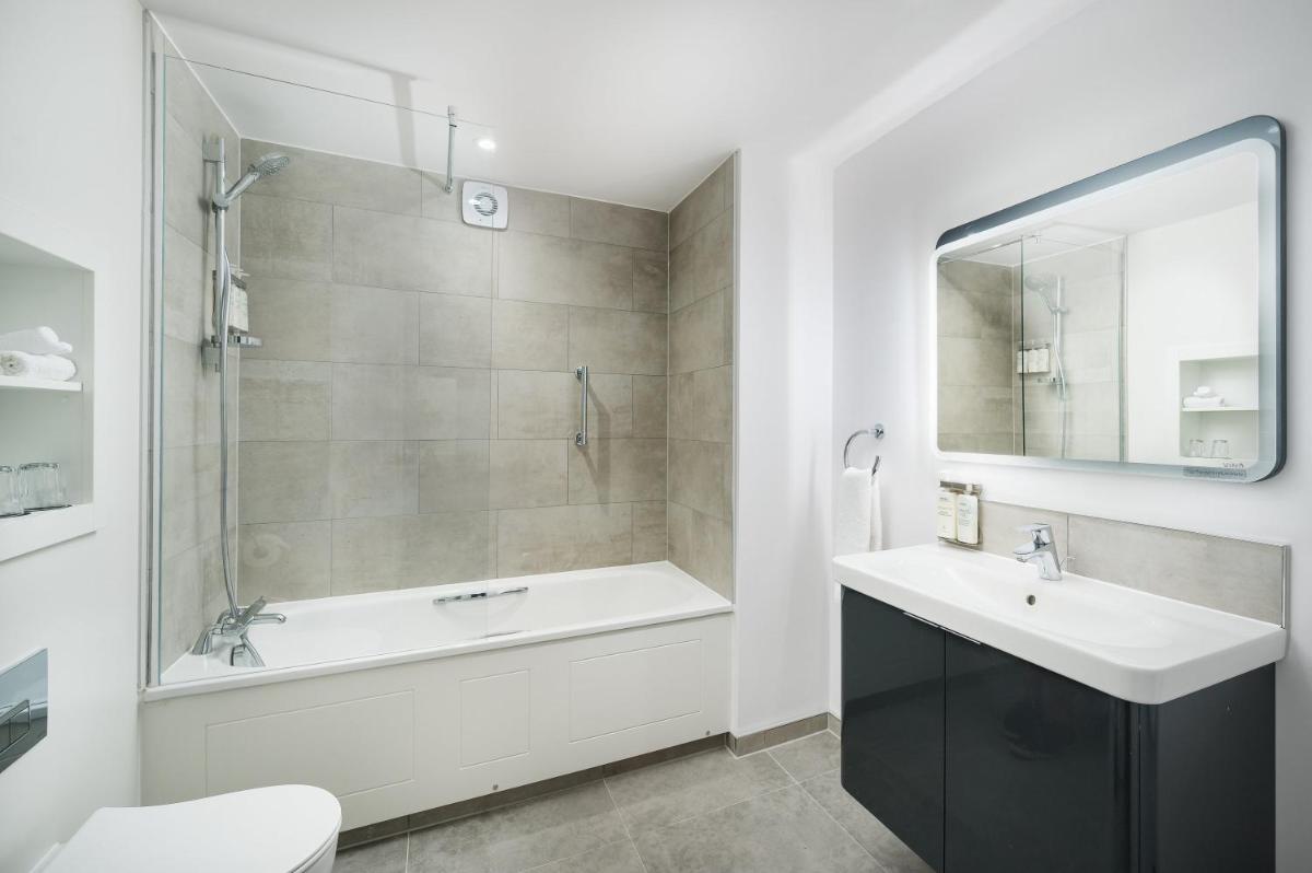 voco St. Johns Solihull by IHG - Housity