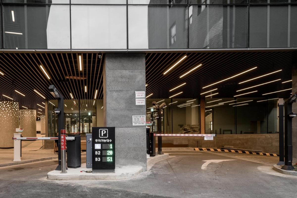 Nine Tree by Parnas Seoul Insadong - Housity