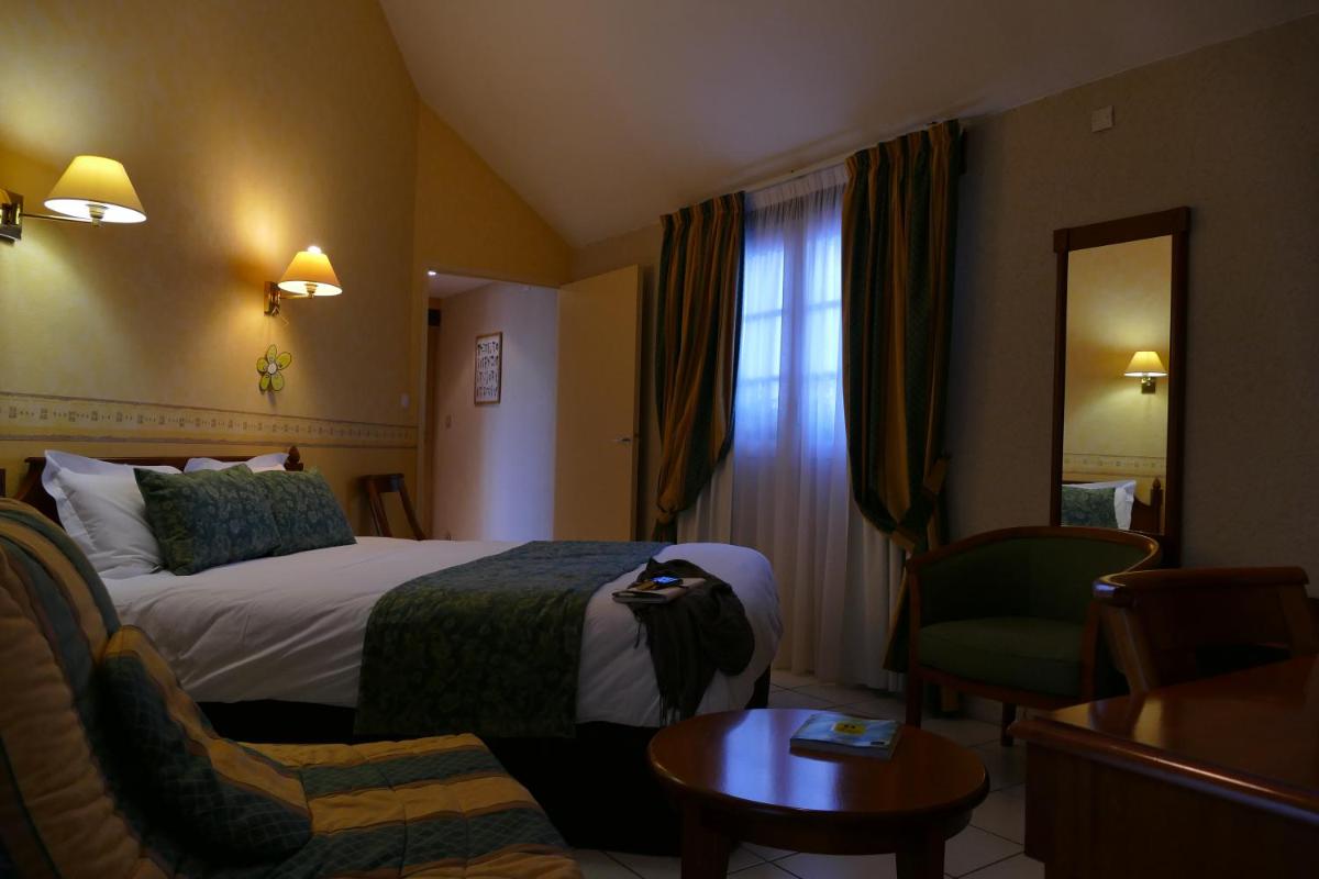 Logis Hotels Le Champalud Restaurant La Citadelle - Housity