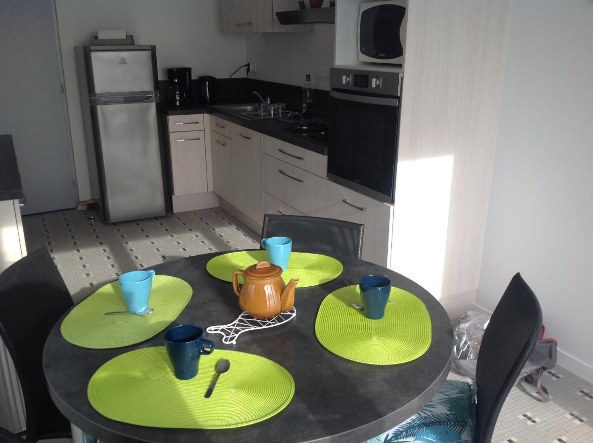 Au Bord Du Chenal - Housity