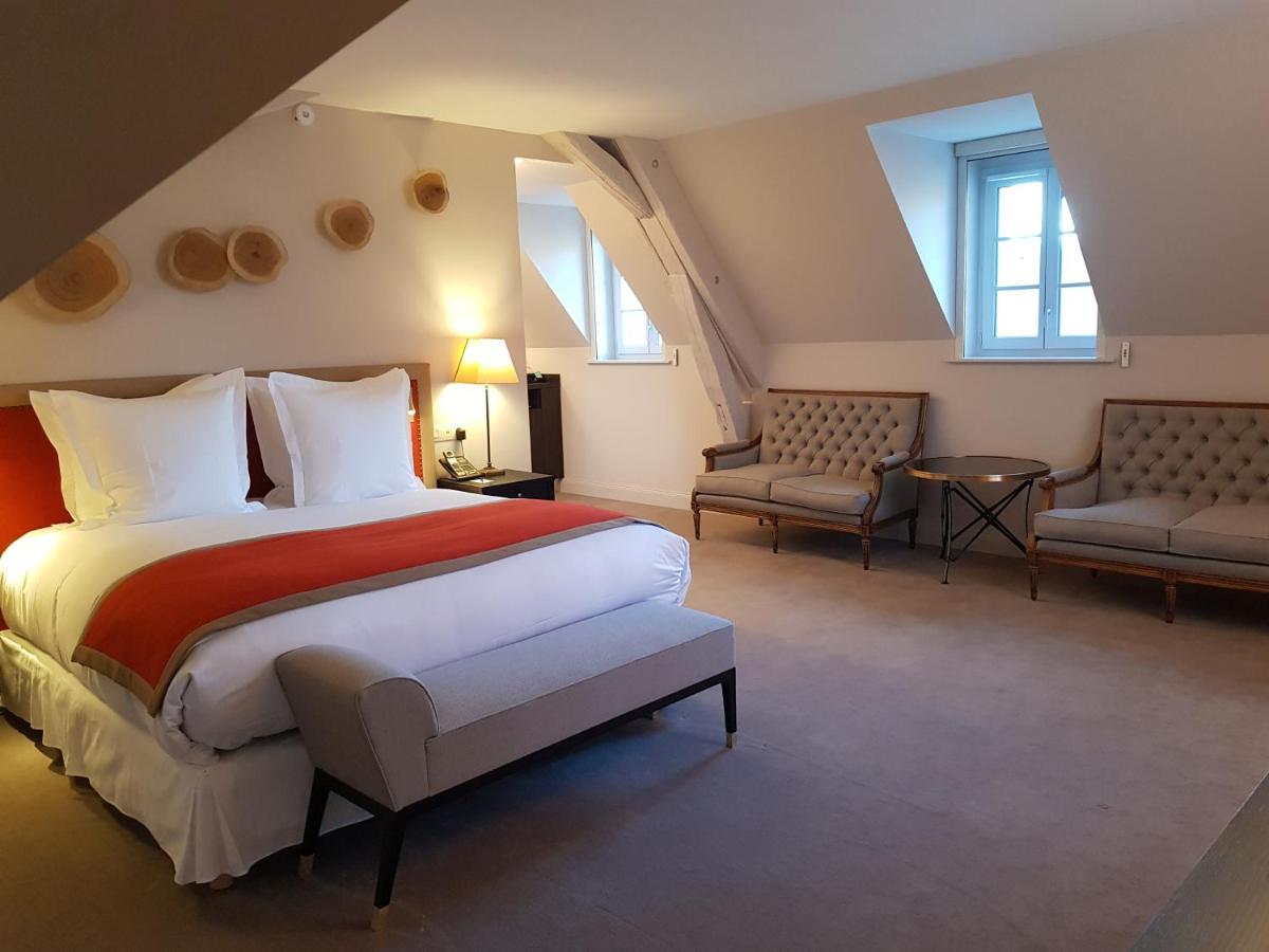 Un ou plusieurs lits dans un hébergement de l'établissement Château Saint-Jean, Relais & Châteaux