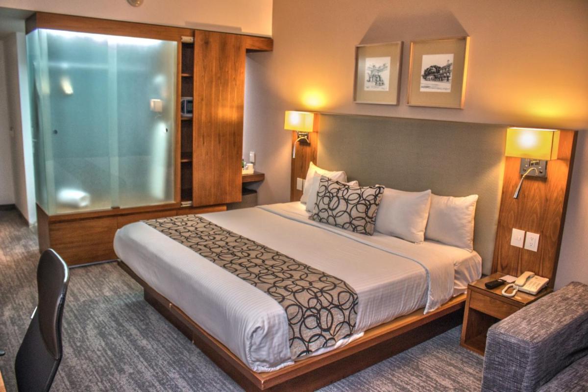 Casa Inn Premium Hotel Queretaro - Housity