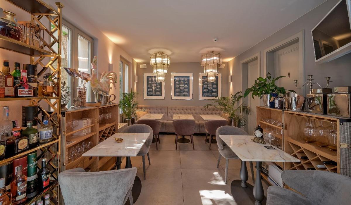 Suitetrails - Heritage Hotel 19