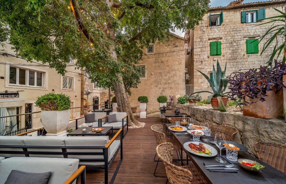 Suitetrails - Heritage Hotel 19