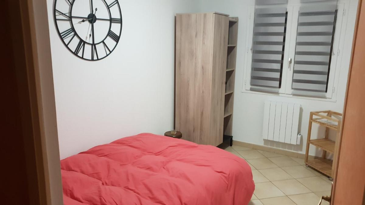 GITE MAISON 3 P prox le mans circuit et zoo la fleche a 18kms - Housity