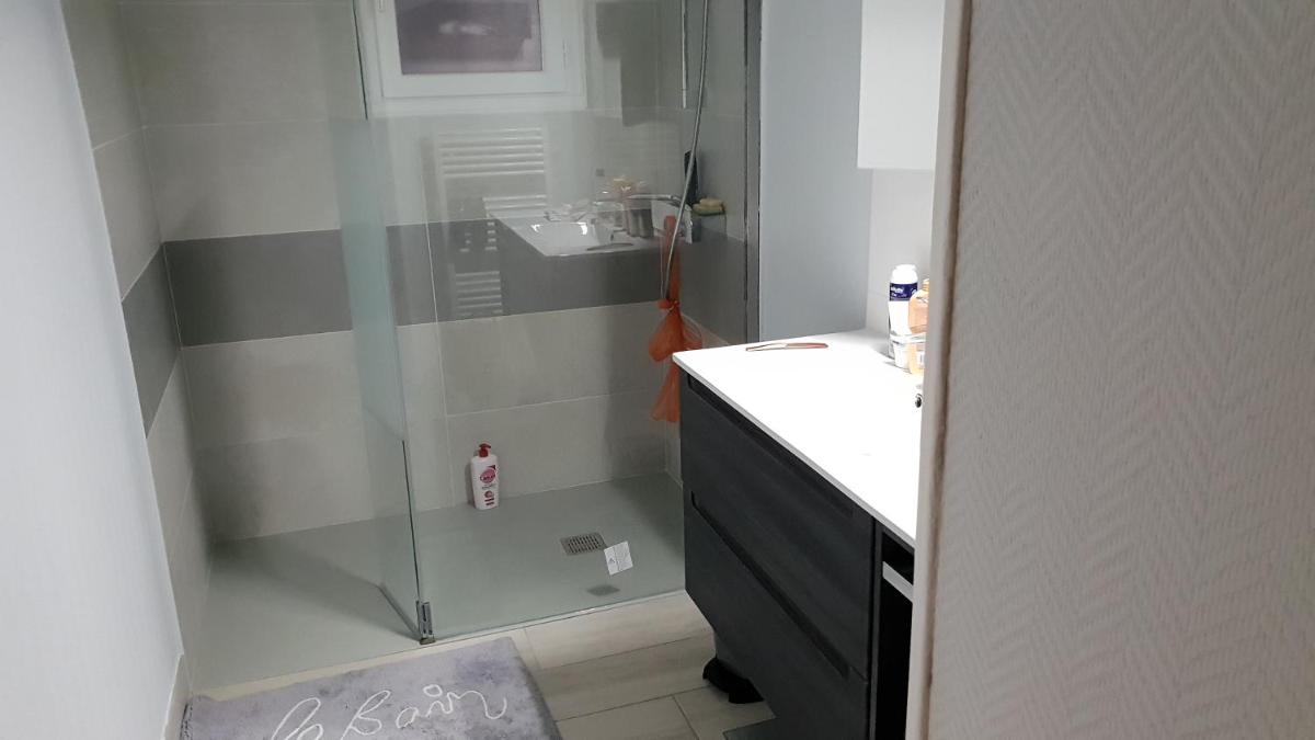GITE MAISON 3 P prox le mans circuit et zoo la fleche a 18kms - Housity